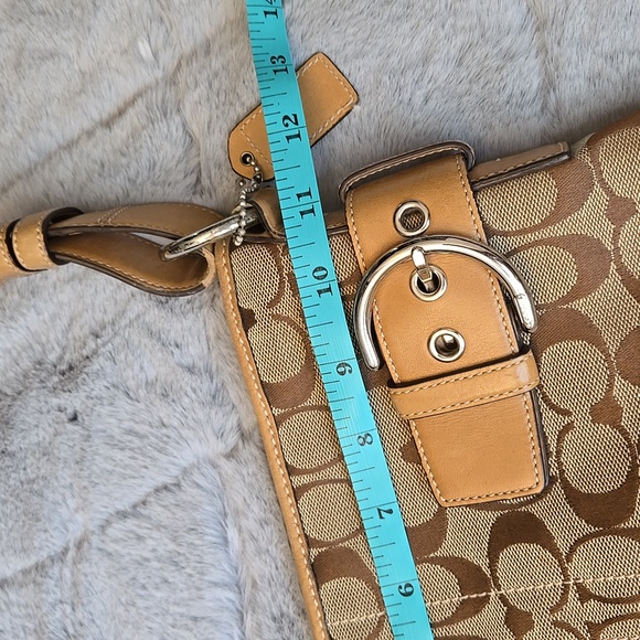 Coach Tan Shoulder Purse, Great Condition - Picture 8 of 11